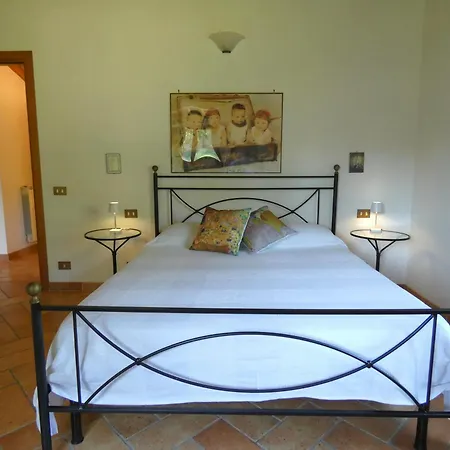 Scappo In Umbria, Il Pennacchio Villa